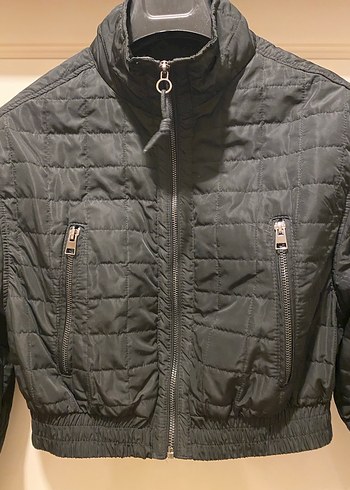 Siyah Fermuarlı Kısa Kadın Mont - Görsel 2