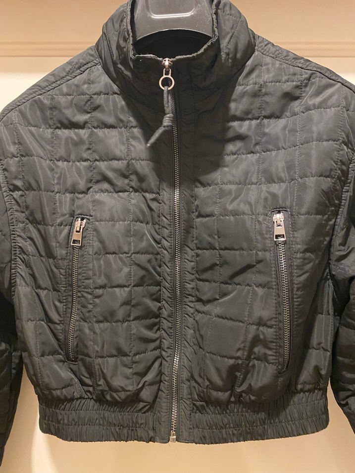 Siyah Fermuarlı Kısa Kadın Mont - Görsel 2