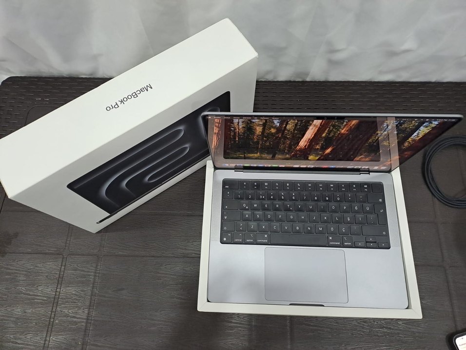 İlan Başlığı
MacBook Pro 14" M1 Pro | 32GB RAM | Pil %94 - Görsel 3