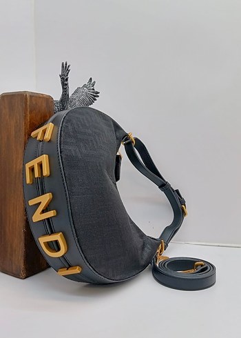 Fendi Deri Kadın Çanta - Görsel 2