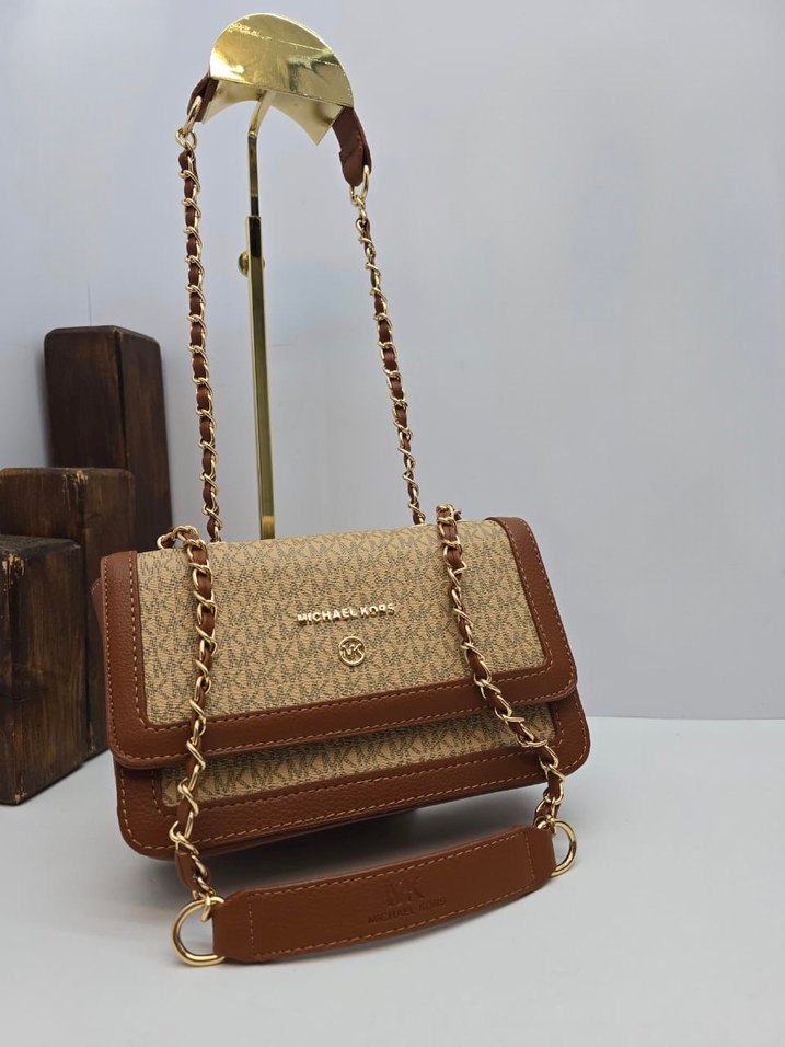 Zincir Detaylı Modern Klasik Kadın Çanta - Görsel 5