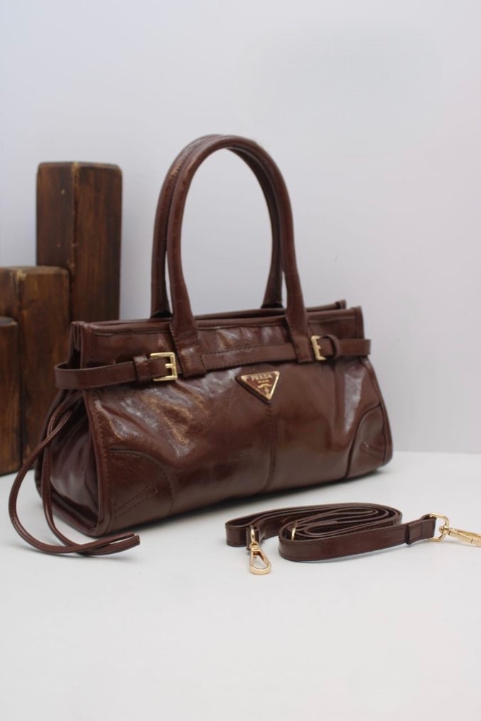 Parlak Kadın Deri Omuz Çantası - Görsel 2