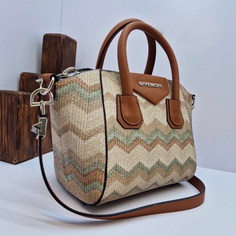 Gıvenchy Deri Kadın Çanta - Görsel 2