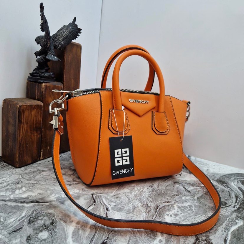 Gıvenchy Deri Kadın Çanta - Görsel 4