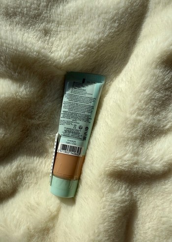 Wet n Wild Tinted Hydrator Fondöten - Görsel 2