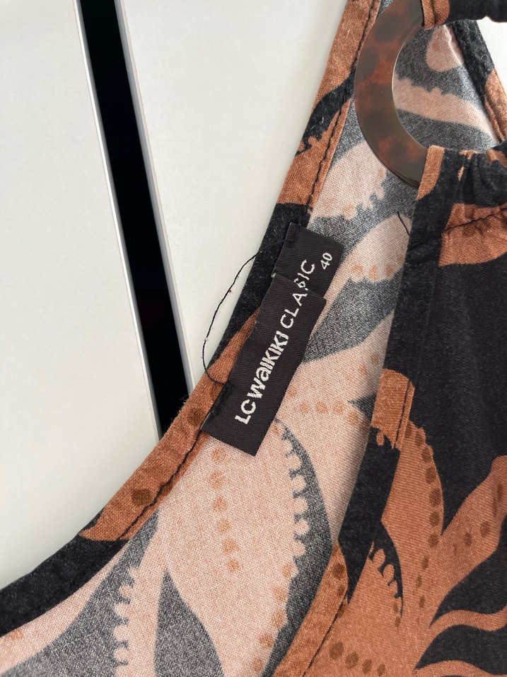 Bohem Desenli Kahverengi Askılı Bluz - Görsel 3