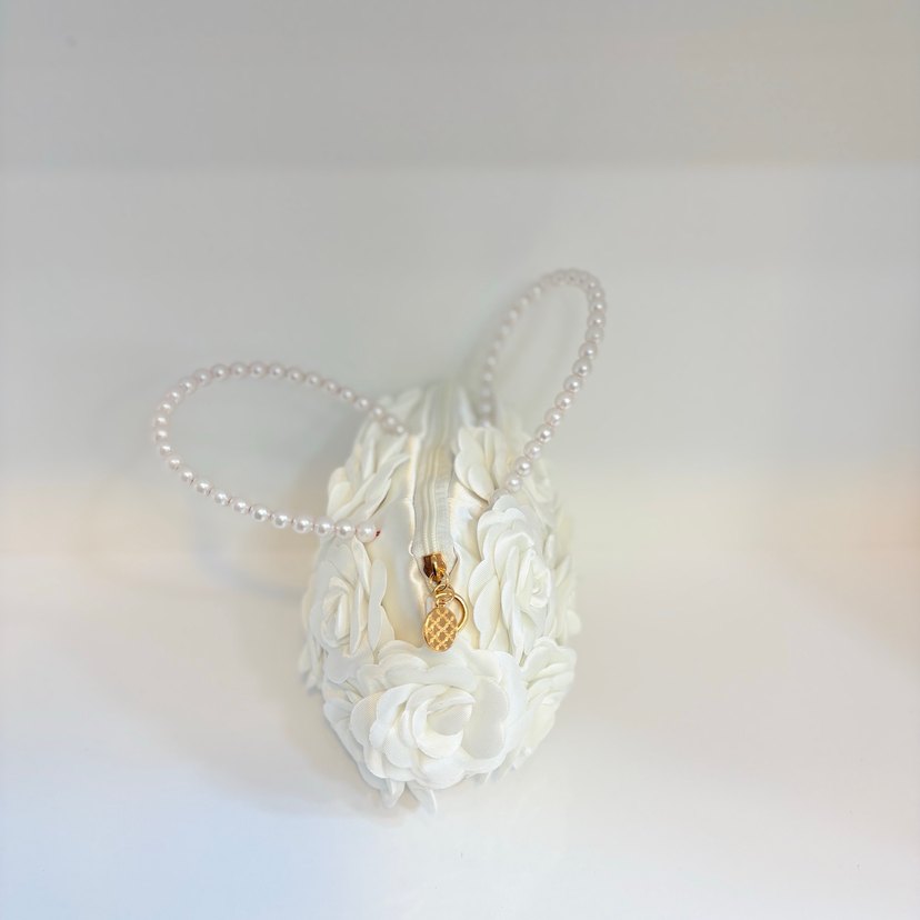 İnci Saplı Beyaz Çiçekli Kadın Çantası - Görsel 2