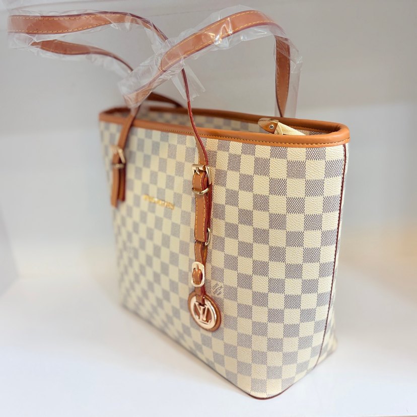 Bej Deri Kemerli Kadın Çanta - Görsel 4