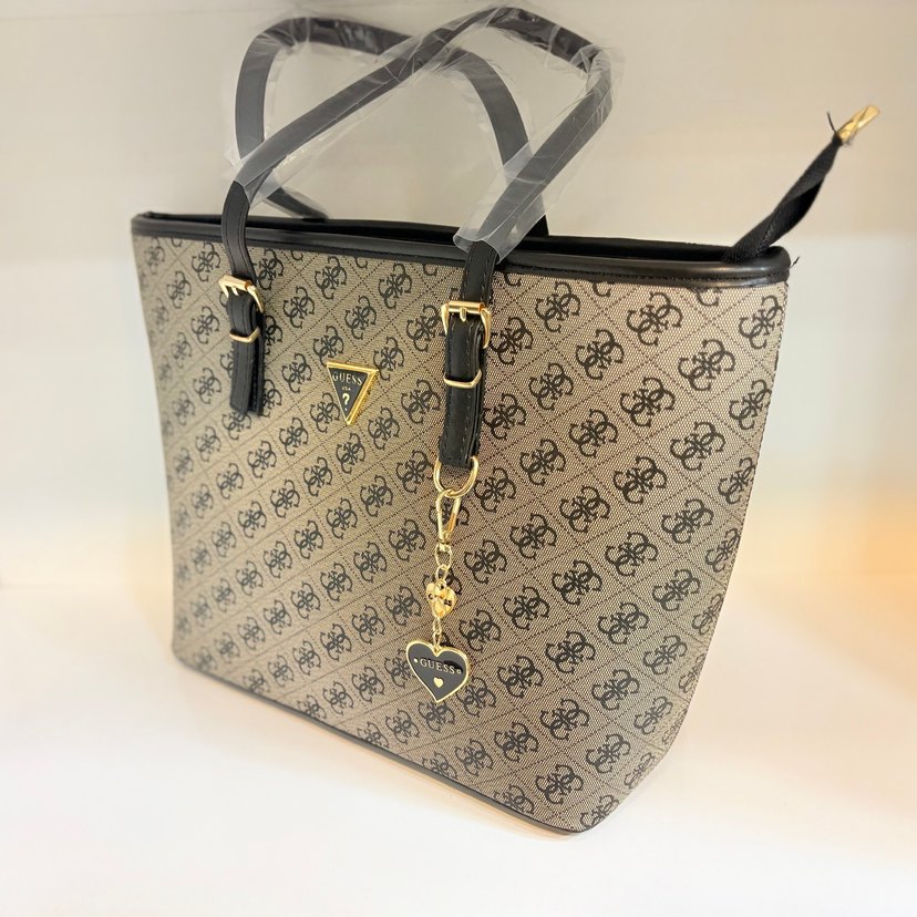 Guess Baskılı Bej Kadın Omuz Çantası - Görsel 4