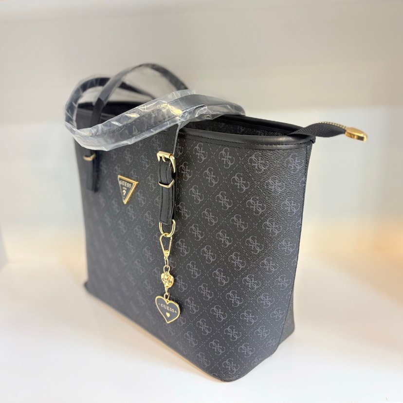 GUESS Kadın Siyah Baskılı Deri Çanta - Görsel 3