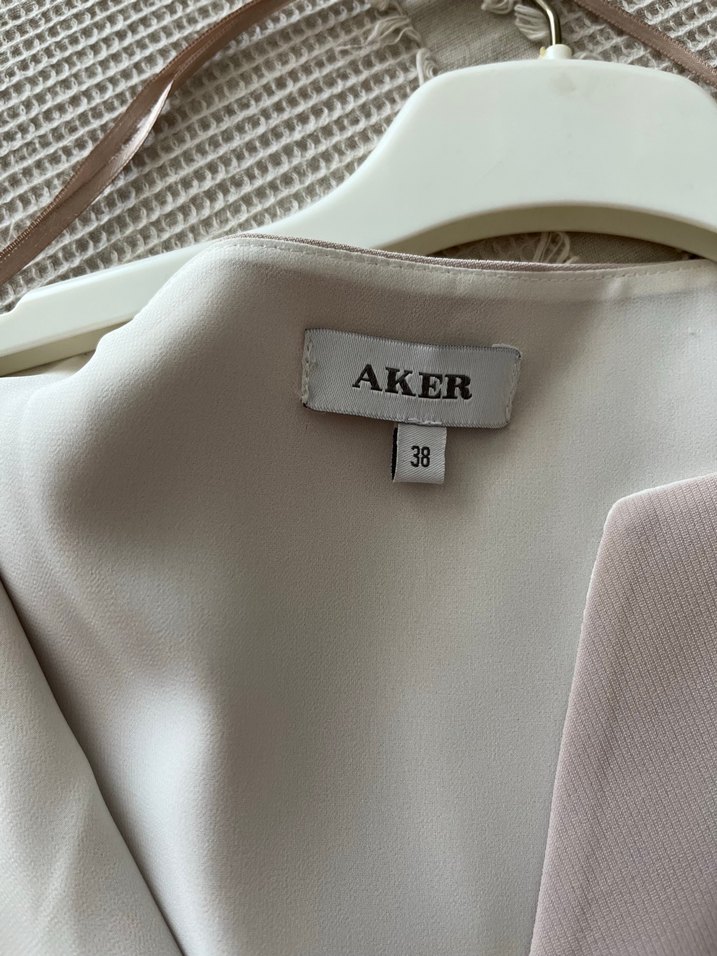 Aker Bej Kadın V Yaka Yelek - Görsel 2