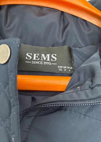 Kemerli Koyu Mavi Kadın Kışlık Mont - Görsel 2