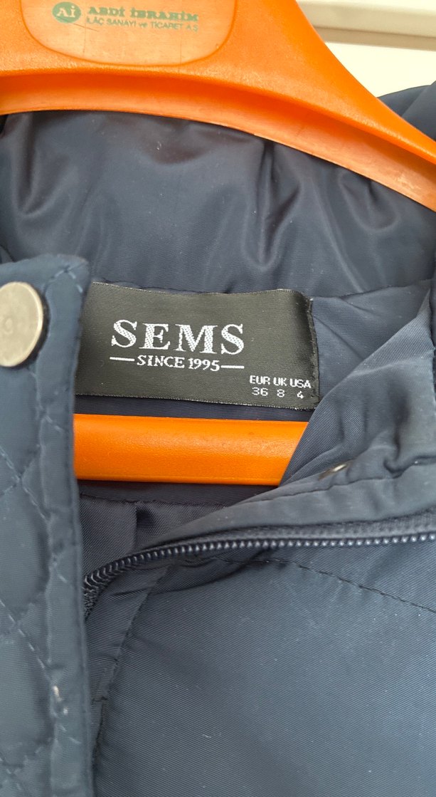 Kemerli Koyu Mavi Kadın Kışlık Mont - Görsel 2