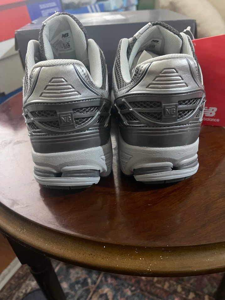 Orjinal New Balence gri Erkek ayakkabı/42 - Görsel 4