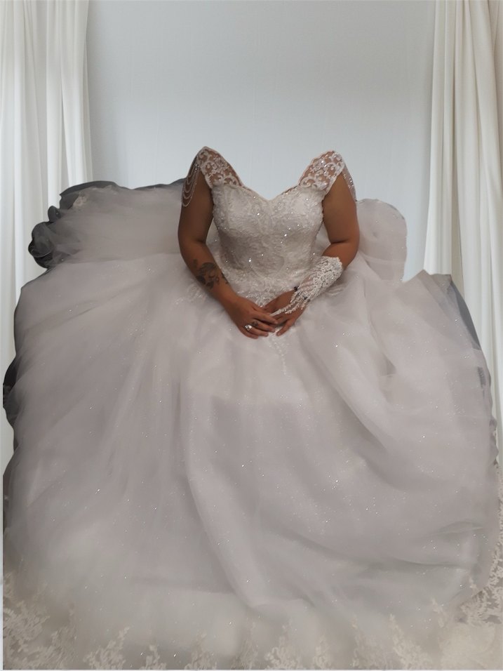 Dantel Detaylı Beyaz A Kesim Gelinlik - Görsel 2