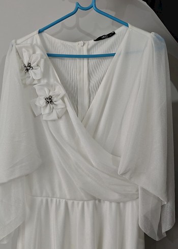 Beyaz Uzun Drapeli V Yaka Elbise yarasa kol - Görsel 2