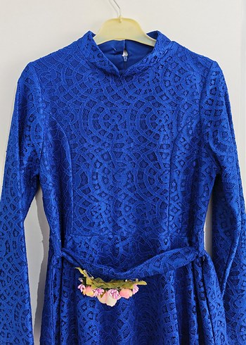 Uzun Kollu Mavi Güpür
 Desenli Uzun Elbise - Görsel 3