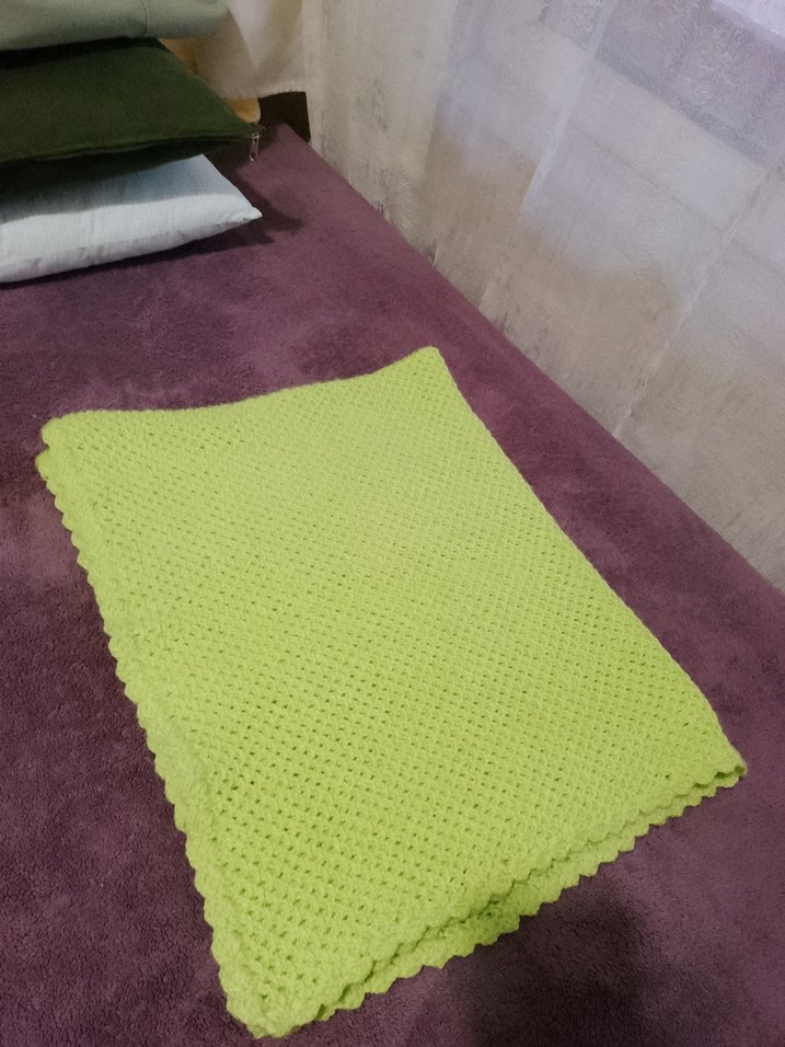 Renkli Yeşil Örgü Çocuk Battaniyesi - Görsel 2