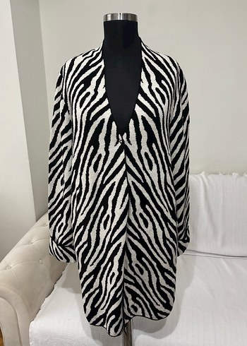 Zebra Desenli V Yaka Kadın hırka - Görsel 2