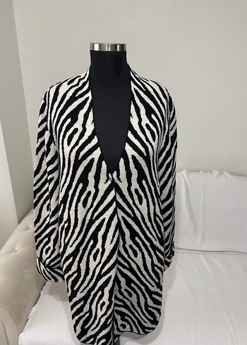 Zebra Desenli V Yaka Kadın hırka - Görsel 3