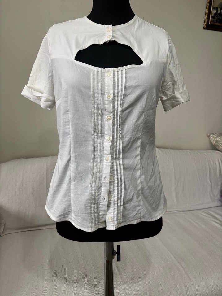 Düğmeli Kısa Kollu Beyaz Kadın Gömlek - Görsel 2