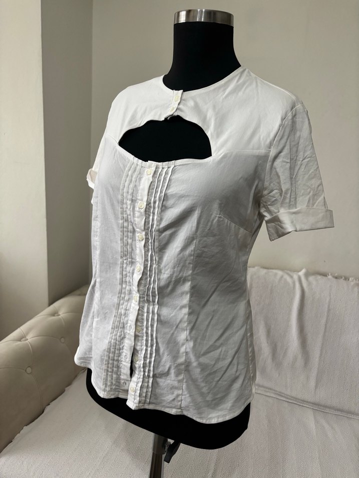 Düğmeli Kısa Kollu Beyaz Kadın Gömlek - Görsel 4