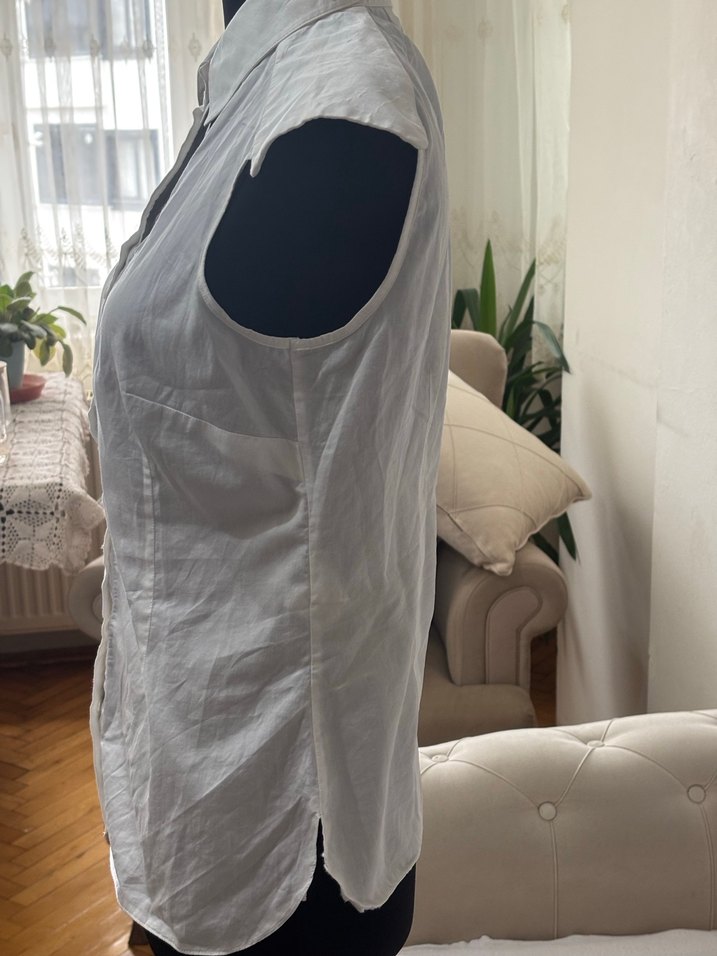 Kadın Beyaz Kolsuz Klasik Gömlek - Görsel 4