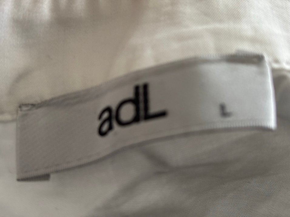 Kadın Beyaz Kolsuz Klasik Gömlek - Görsel 5