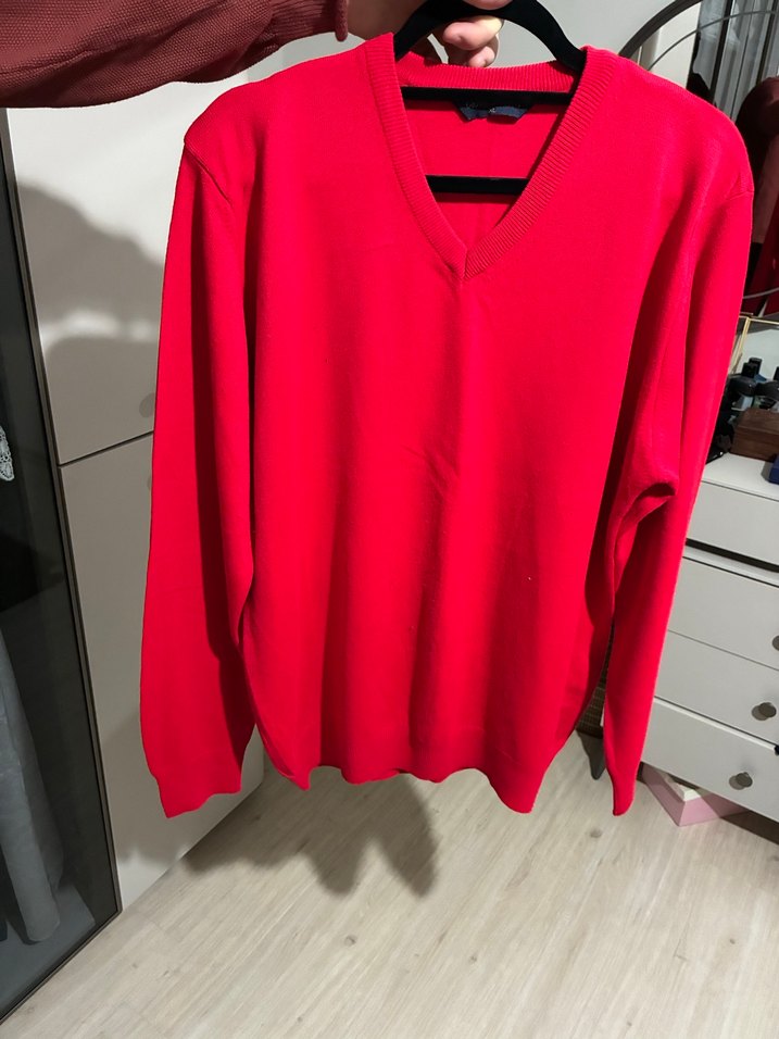 Kırmızı V Yaka Uzun Kollu Kazak - Görsel 2