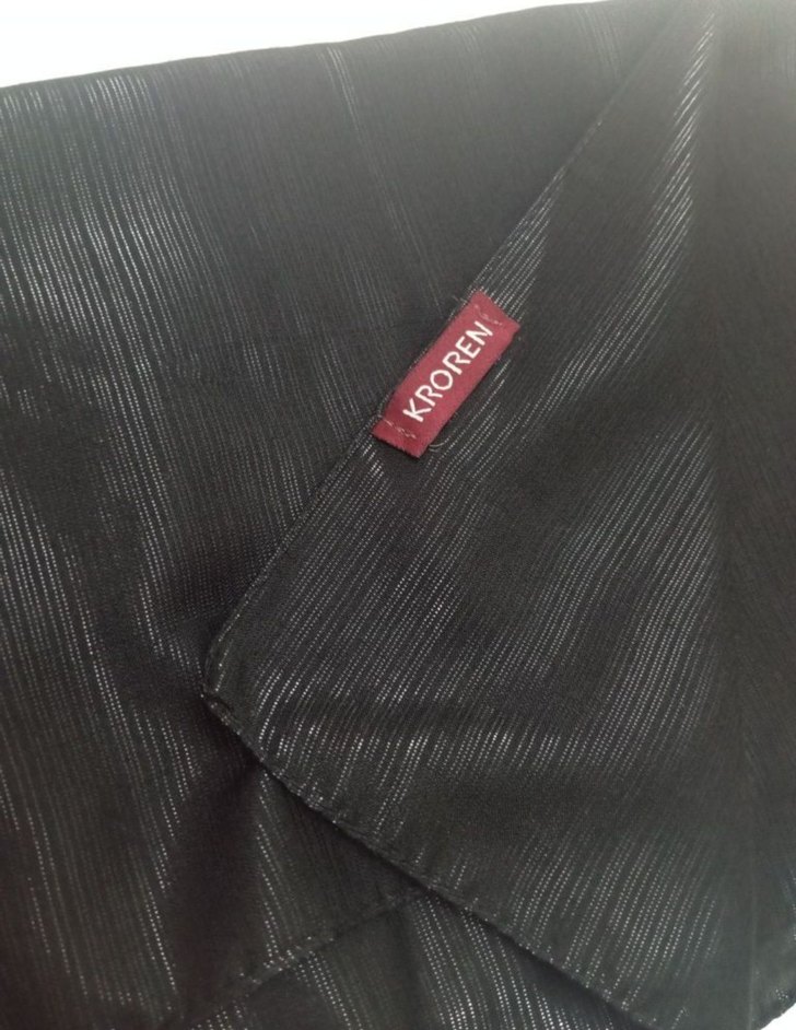 Kadın Siyah Pilili Sentetik Kumaş Şal - Görsel 2