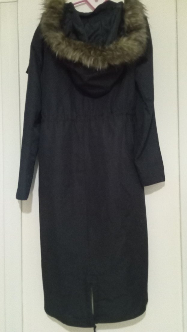 Düğmeli Siyah Uzunn Kaban - Görsel 2