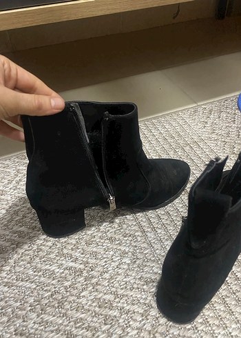 Siyah Süet Kadın Topuklu Bot - Görsel 2