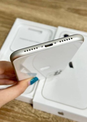 Beyaz iPhone 11 Türkiye Cihazı - Görsel 3