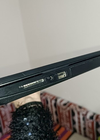 Dell Siyah Dizüstü Bilgisayar ve Kablosuz Fare şarjiyla beraber - Görsel 4