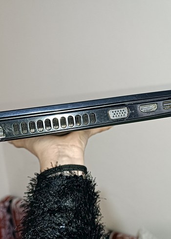 Dell Siyah Dizüstü Bilgisayar ve Kablosuz Fare şarjiyla beraber - Görsel 3