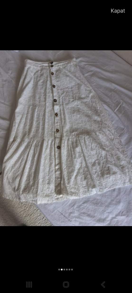 Düğmeli Beyaz Nakışlı  Etek - Görsel 5