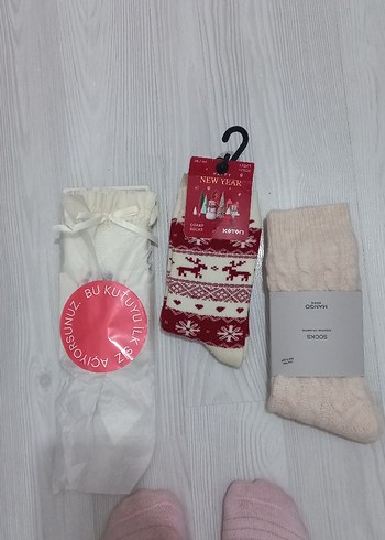 Krem Renk Örgü Kız Çorabı - Görsel 4