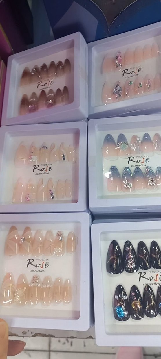 Bej Işıltılı Tırnak Süslemeleri - Görsel 2