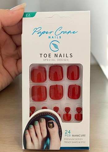 Bordo Renkli Takma Ayak Tırnakları - Görsel 2