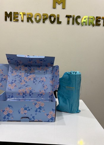 Mavi gül desenli Çantalı çelik Stanley Termos 1.18L - Görsel 3