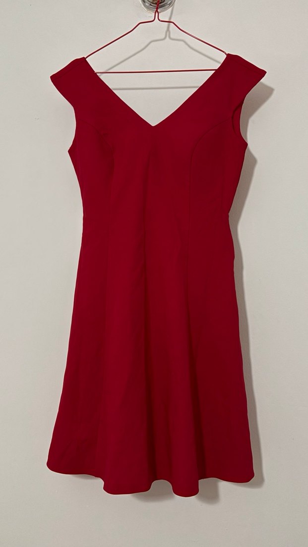 Kırmızı V Yakalı Midi Kolsuz Elbise - Görsel 2