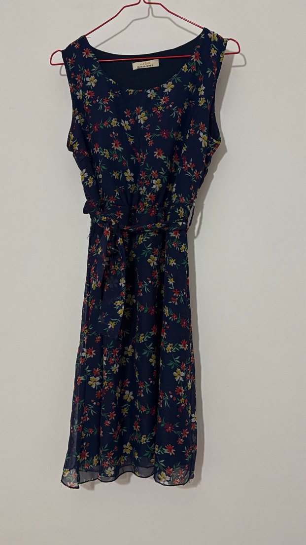 Çiçek Desenli Lacivert Uzun Elbise - Görsel 2