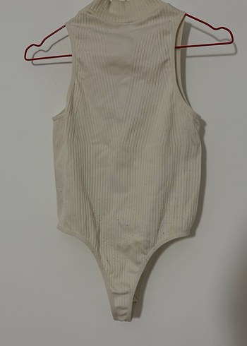 Beyaz Yüksek Yakalı Kolsuz Kadın body - Görsel 3