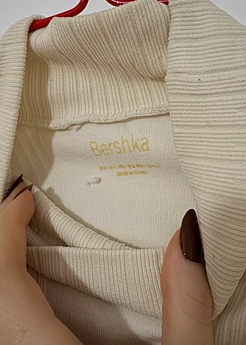 Beyaz Yüksek Yakalı Kolsuz Kadın body - Görsel 4