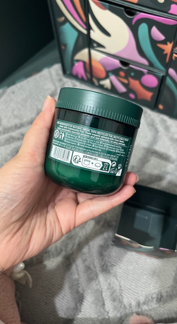 The Body Shop Badem Sütü Vücut Yoğurdu 200ml - Görsel 3