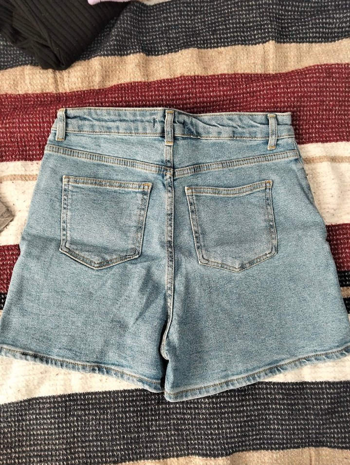 Gevşek Kesim Mini Denim Şort - Görsel 2