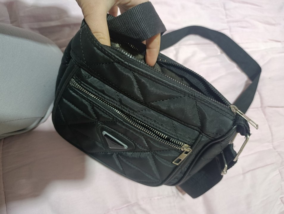 Siyah Kadın Fermuarlı Çanta - Görsel 2