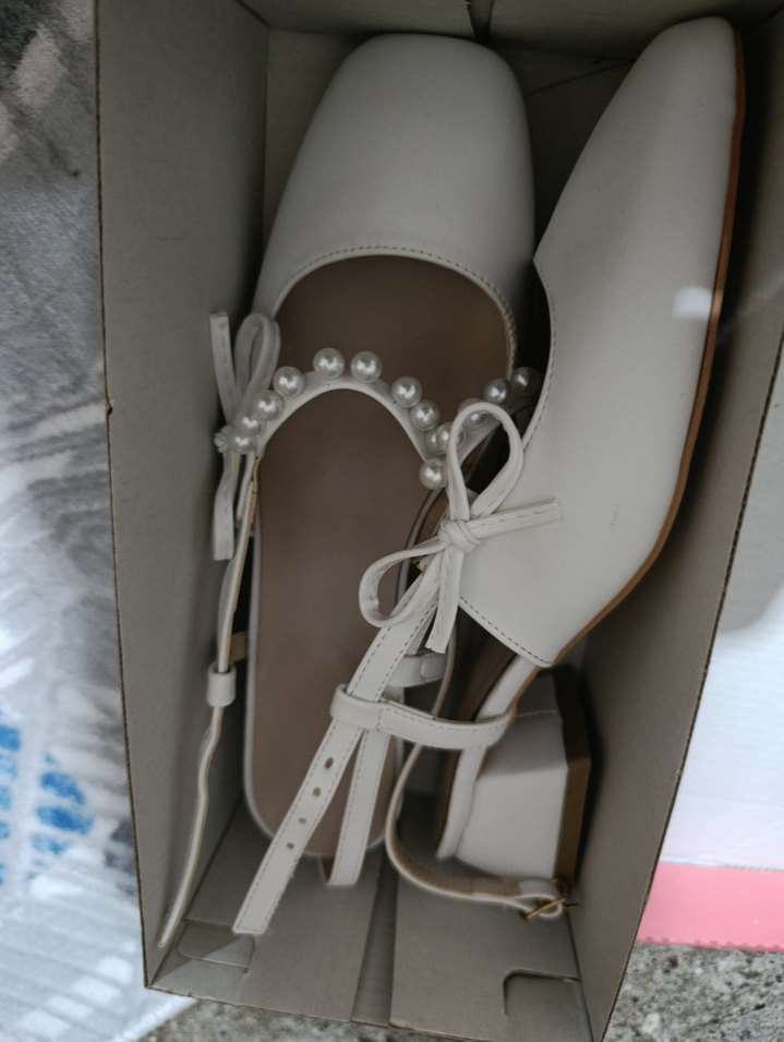 İnci Detaylı Beyaz Stiletto Topuklu Kadın Ayakkabı - Görsel 2