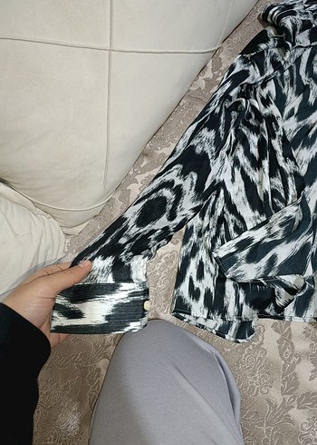 Bohem Gri Zebra Desenli Kadın Gömlek - Görsel 3