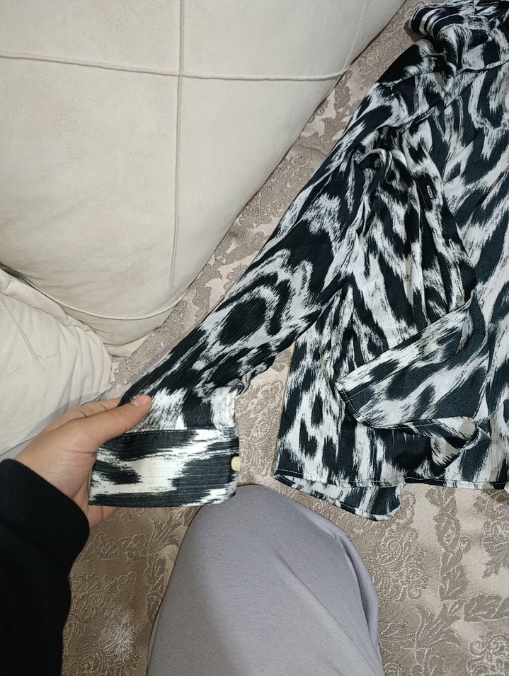 Bohem Gri Zebra Desenli Kadın Gömlek - Görsel 3